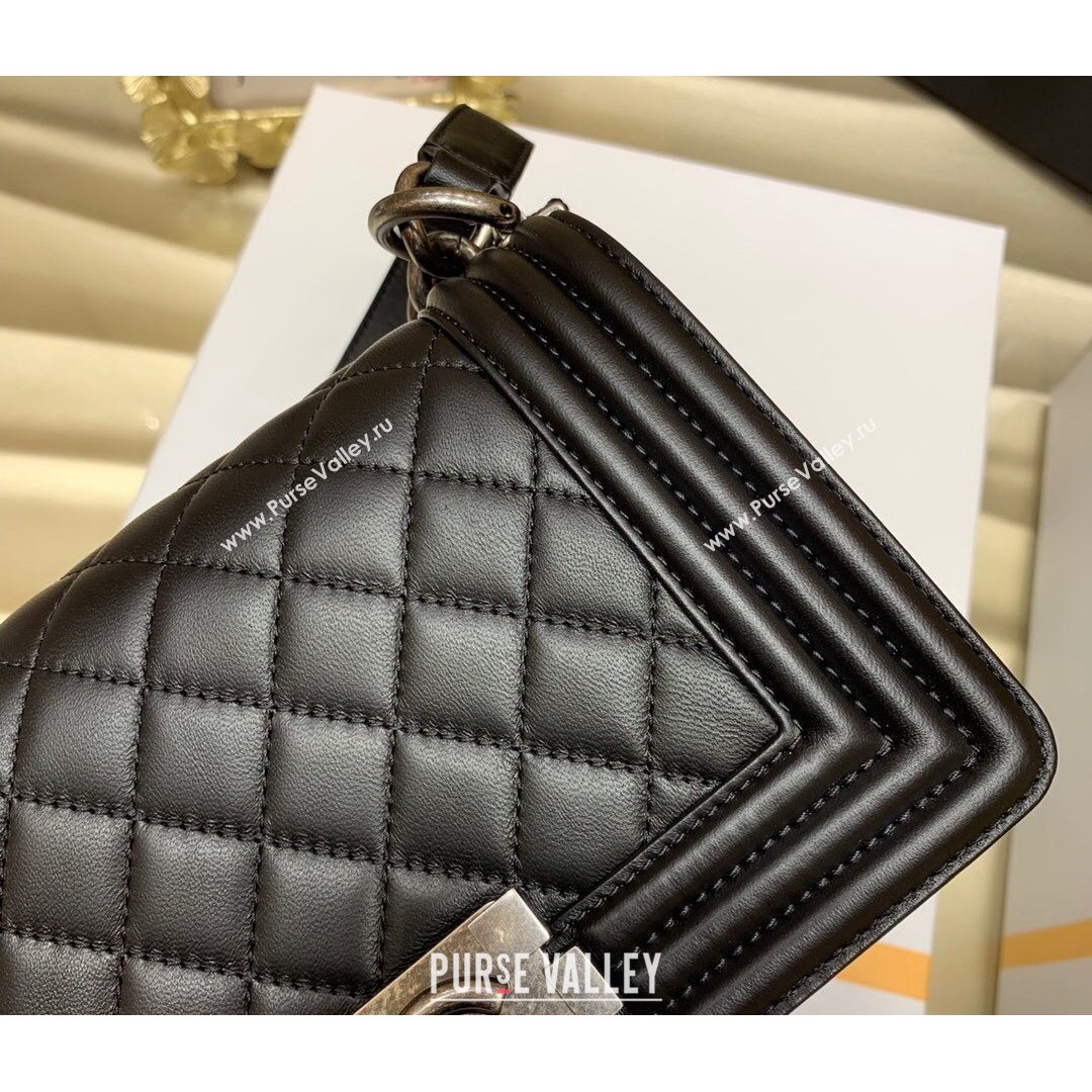 Chanel Quilted Original Lambskin Leather Small Boy Flap Bag Black/Silver (Top Quality) (SHUNY-210811064)