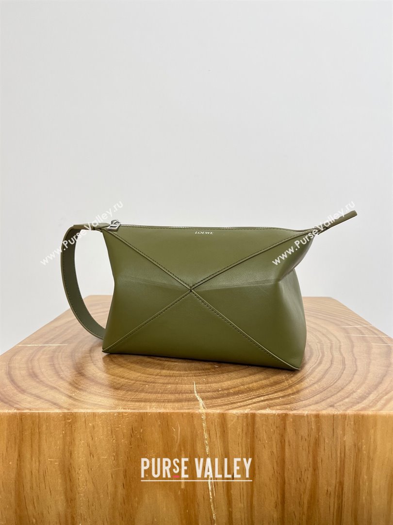 Loewe Mens Puzzle Fold Wash Bag in Shiny Calfskin 9063 Olive Green 2024 Top (KE-24090209)