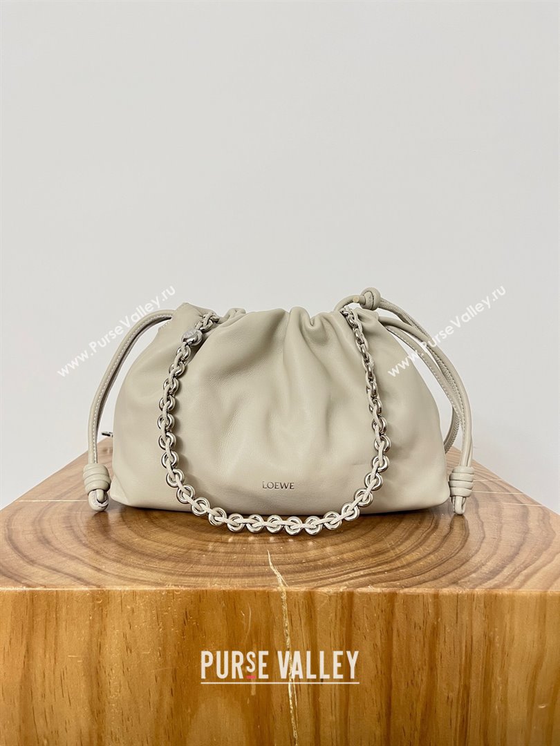 Loewe Medium Flamenco Purse in Mellow Nappa Lambskin 9057 White 2024 Top (KE-24090213)