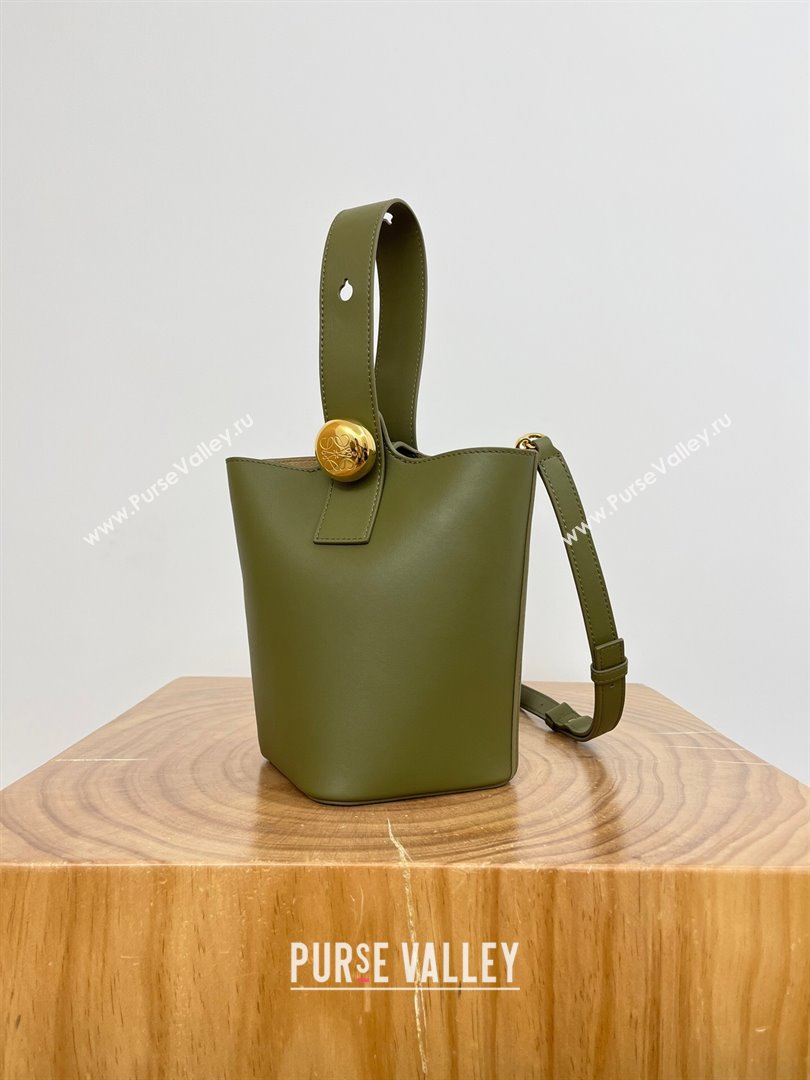 Loewe Flamenco Purse Bag in Nappa Lambskin 9026 Meadow Green 2024 Top (KE-24090215)