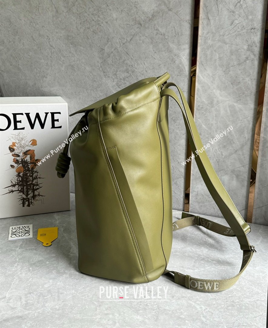 Loewe Flamenco Backpack in Shiny Supple Calfskin Olive 2024 Top Quality (KEKE-24122416)