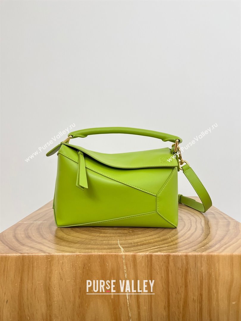 Loewe Small Puzzle Bag in Classic Calfskin 9311 Meadow Green 2024 Top (KE-24090226)