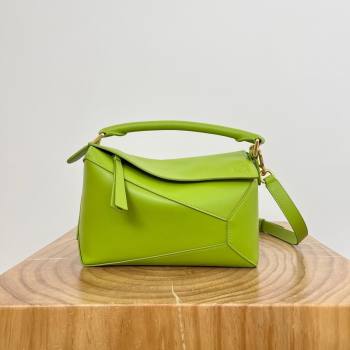 Loewe Small Puzzle Bag in Classic Calfskin 9311 Meadow Green 2024 Top (KE-24090226)