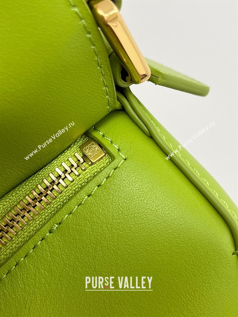 Loewe Small Puzzle Bag in Classic Calfskin 9311 Meadow Green 2024 Top (KE-24090226)