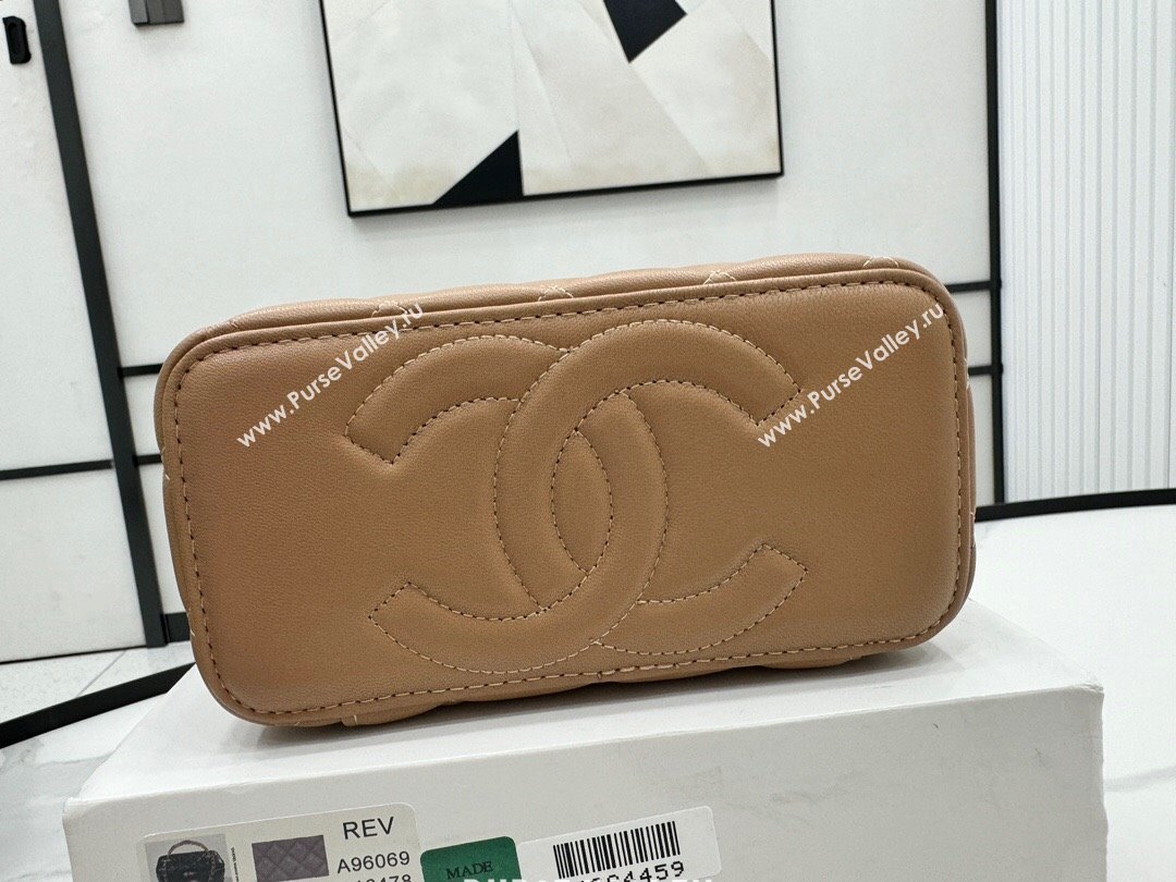 Chanel Lambskin Vanity Case Clutch with Chain A96069 Brown 2024 (YEZI-24071106)