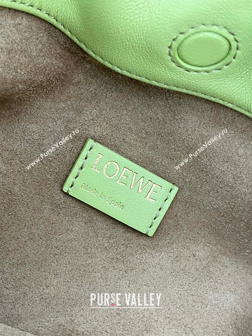 Loewe Medium Flamenco Purse in Mellow Nappa Lambskin 9057 Meadow Green 2024 Top (KE-24090228)