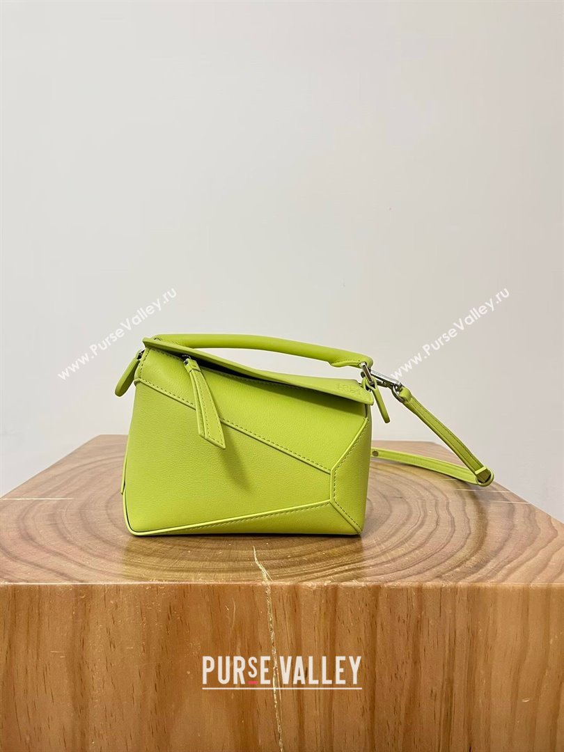 Loewe Mini Puzzle Bag in Classic Calfskin 9310 Meadow Green 2024 Top (KE-24090229)