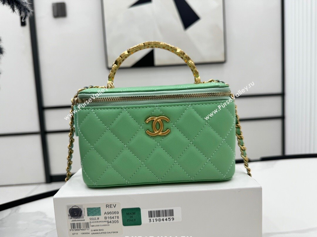 Chanel Lambskin Vanity Case Clutch with Chain A96069 Green 2024 (YEZI-24071109)