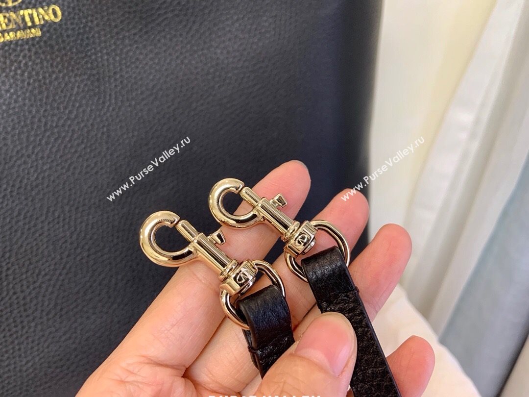 Valentino Large Grainy Calfskin Leather Rockstud Shopping Bag 0071L Black/Gold 2020 (JD-20112748)