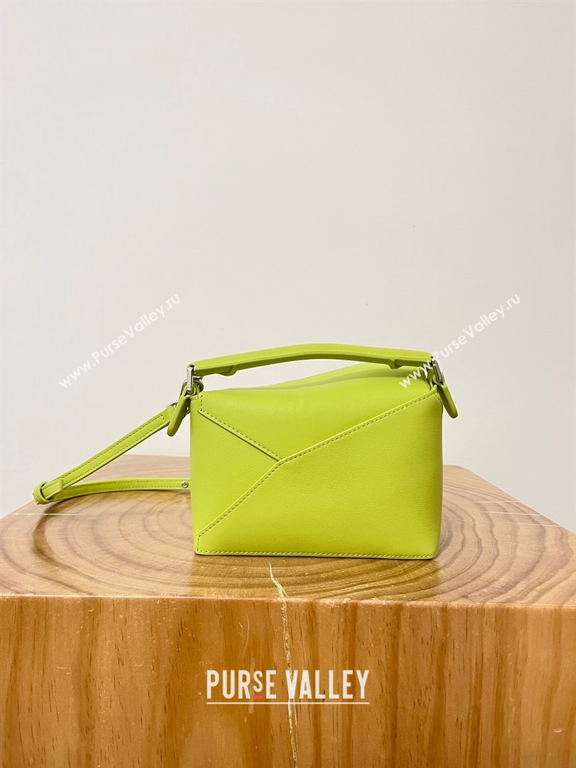 Loewe Mini Puzzle Bag in Classic Calfskin 9310 Meadow Green 2024 Top (KE-24090229)