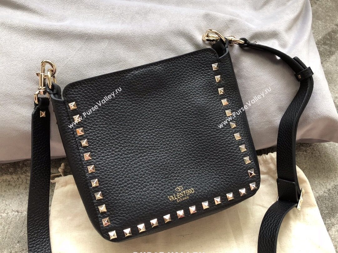 Valentino Mini Grainy Calfskin Leather Rockstud Hobo Bag 50031 Black/Gold 2020 (JD-20112758)