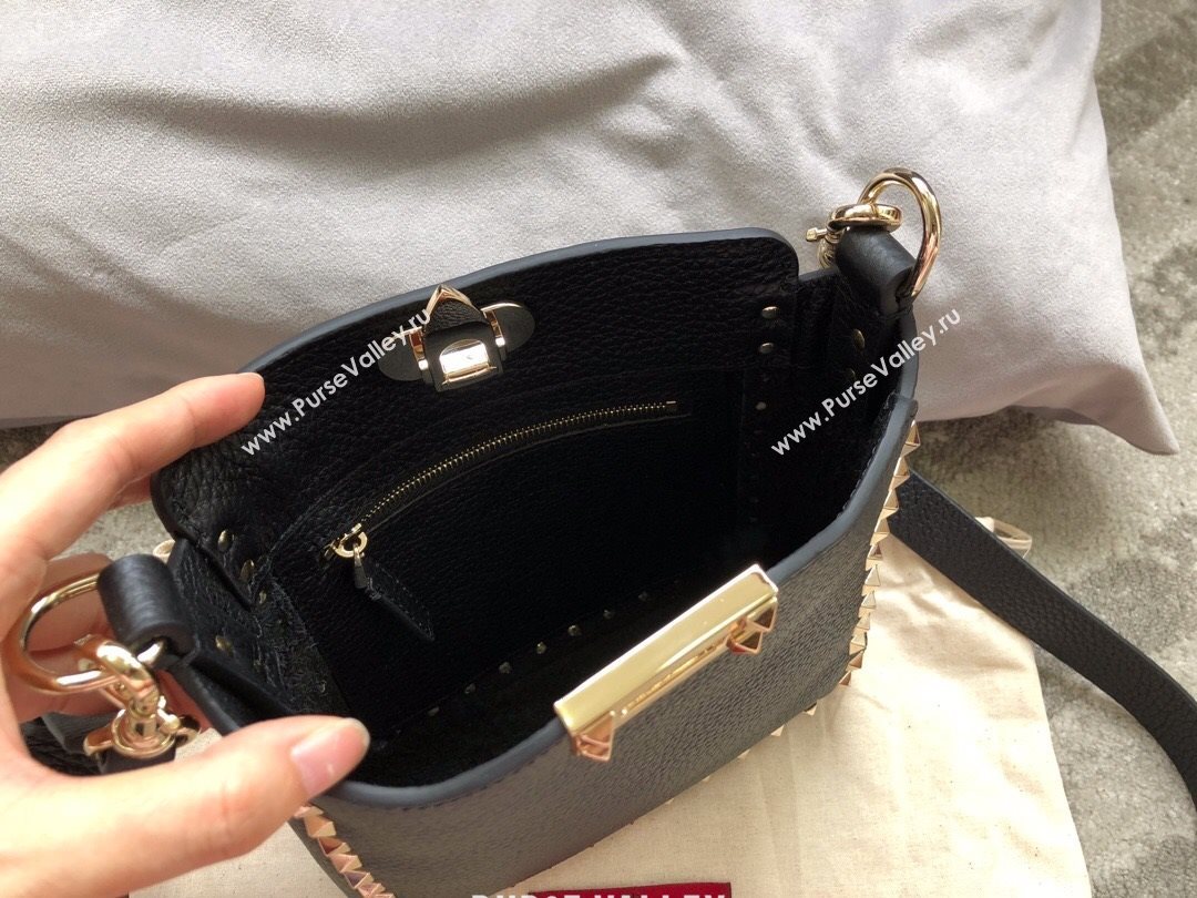 Valentino Mini Grainy Calfskin Leather Rockstud Hobo Bag 50031 Black/Gold 2020 (JD-20112758)