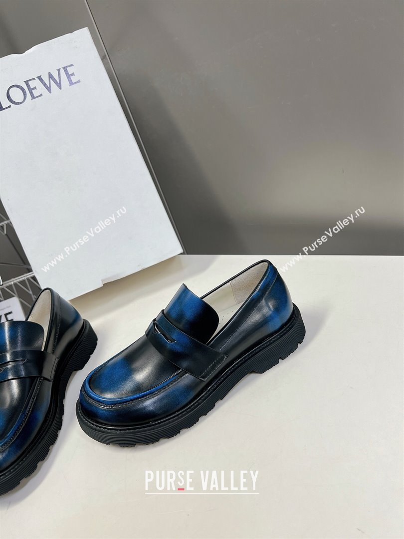 Loewe Blaze loafers in bicolour brushed-off calfskin Royal Blue/Black 2023 (KER-231205070)