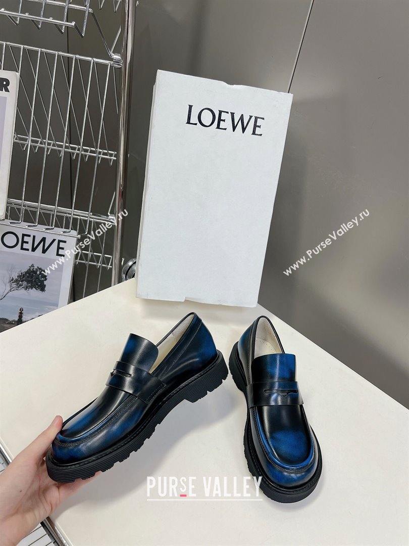 Loewe Blaze loafers in bicolour brushed-off calfskin Royal Blue/Black 2023 (KER-231205070)