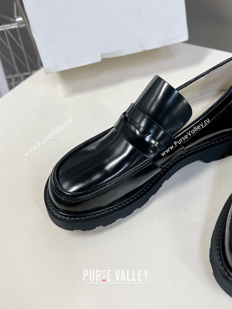 Loewe Blaze loafers in shiny calfskin Black 2023 (KER-231205068)