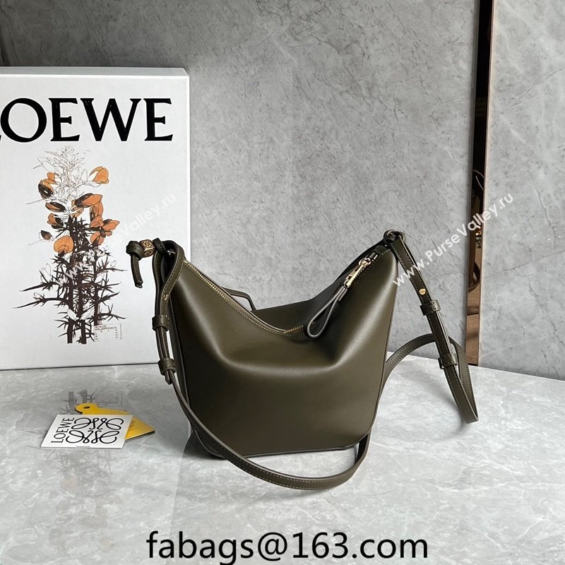 Loewe Mini Hammock Hobo bag in Classic Calfskin Khaki Green 2023 262315 (Ys-240202039)