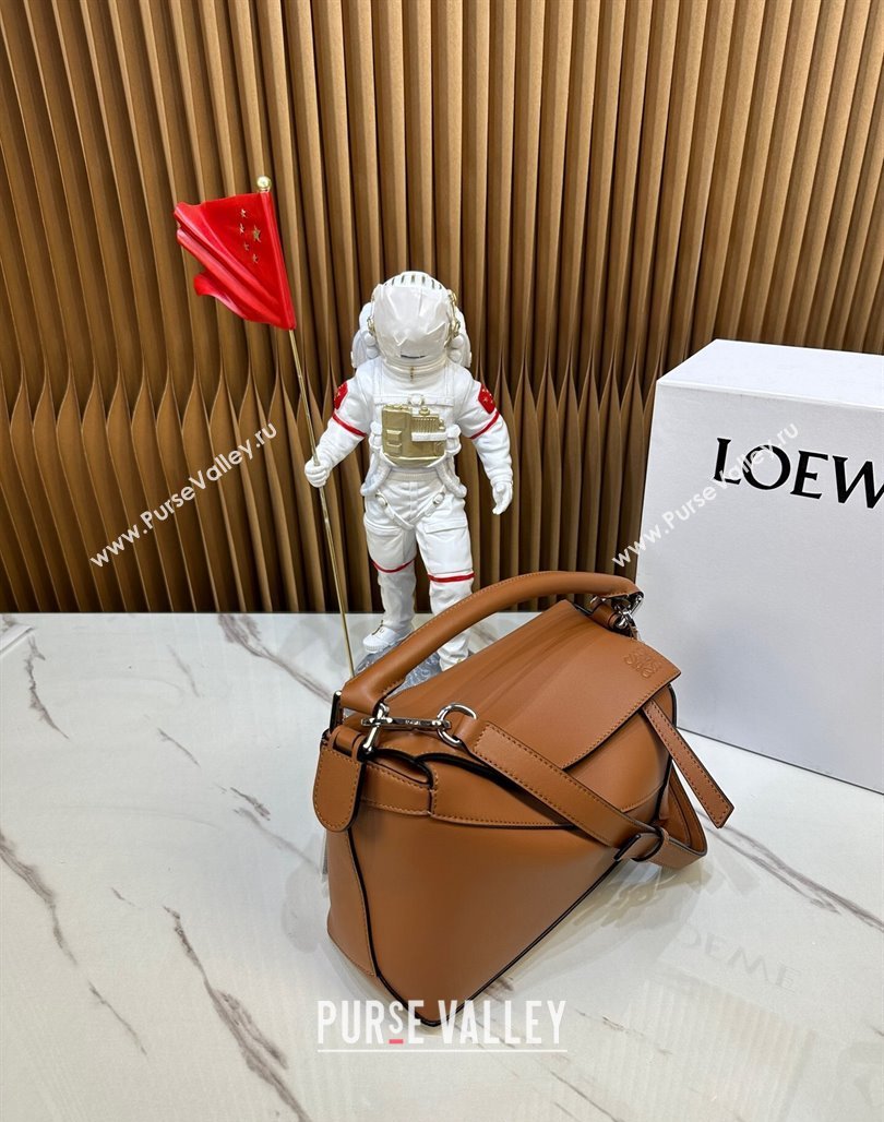 Loewe Small Puzzle Edge bag in Smooth Calfskin Caramel Brown 2024 0202 (Ys-240202062)