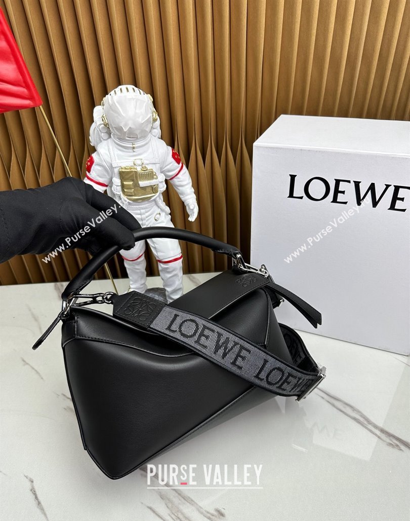 Loewe Small Puzzle Edge bag in Smooth Calfskin Black 2024 0202 (Ys-240202063)