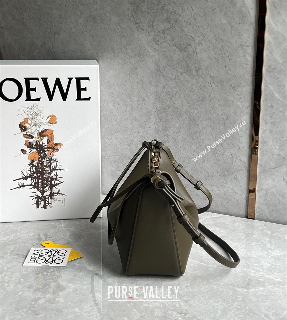 Loewe Mini Hammock Hobo bag in Classic Calfskin Khaki Green 2023 262315 (Ys-240202039)