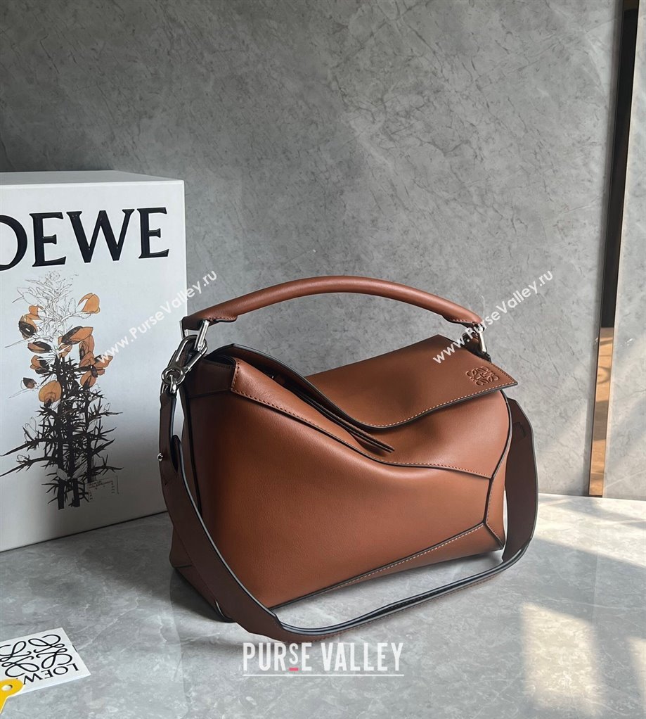 Loewe Puzzle Medium Bag in Smooth Calfskin Caramel Brown 2024 3002B (nana-240202066)