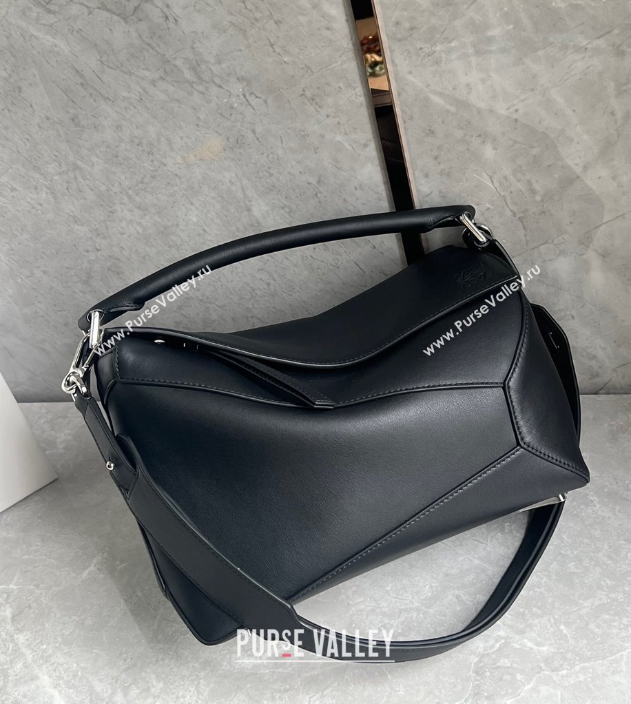 Loewe Puzzle Medium Bag in Smooth Calfskin Black 2024 3002B (nana-240202067)