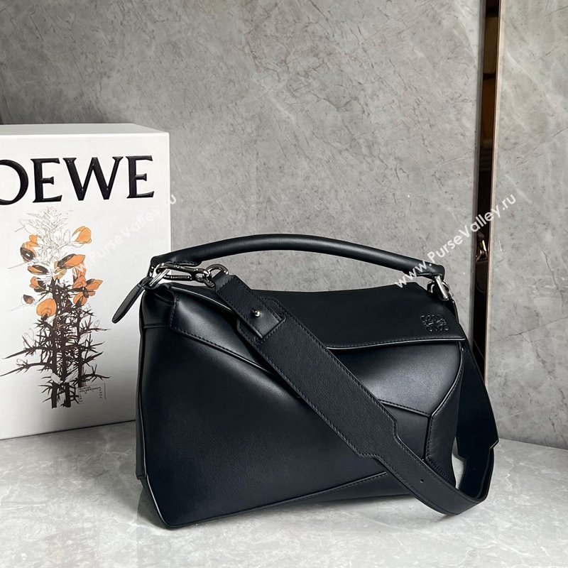 Loewe Puzzle Medium Bag in Smooth Calfskin Black 2024 3002B (nana-240202067)