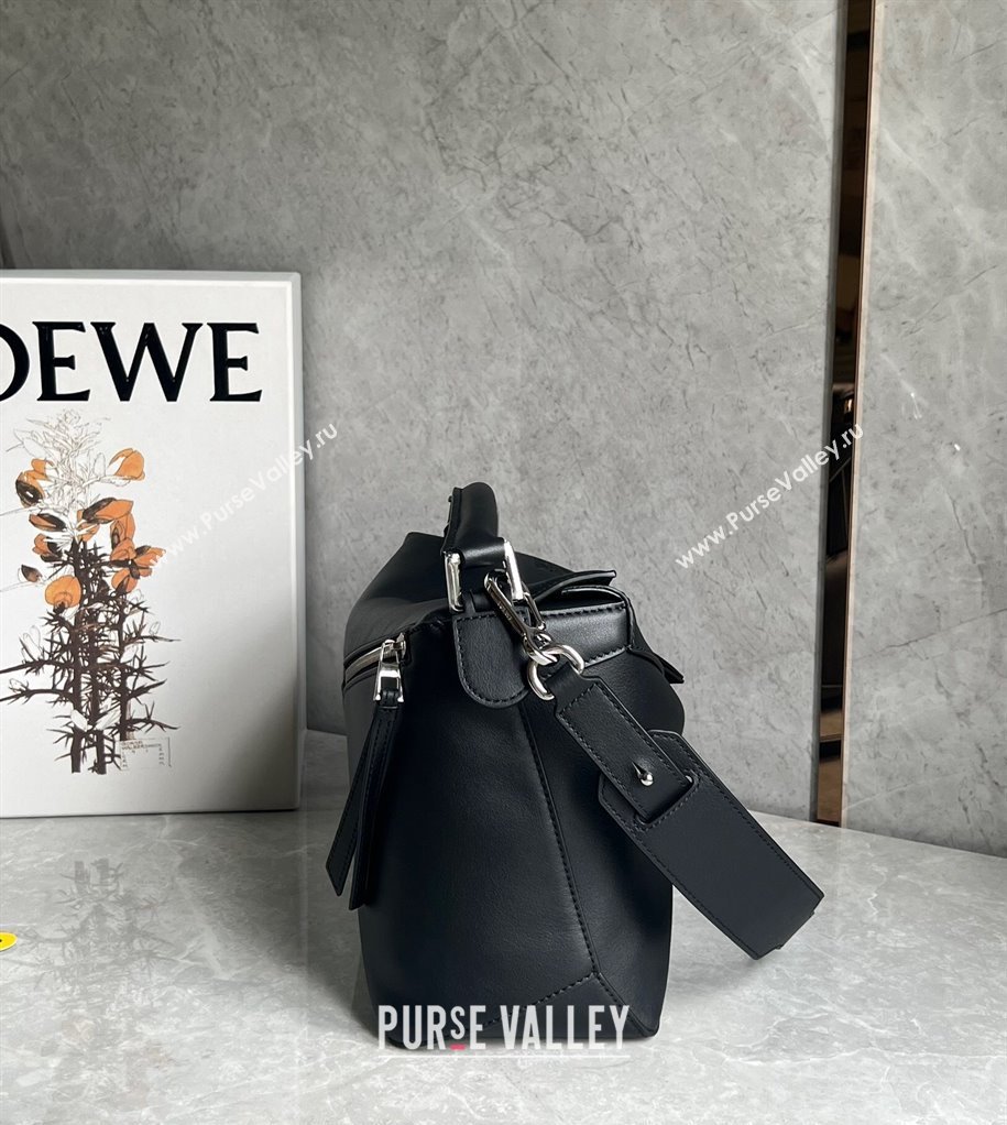 Loewe Puzzle Medium Bag in Smooth Calfskin Black 2024 3002B (nana-240202067)