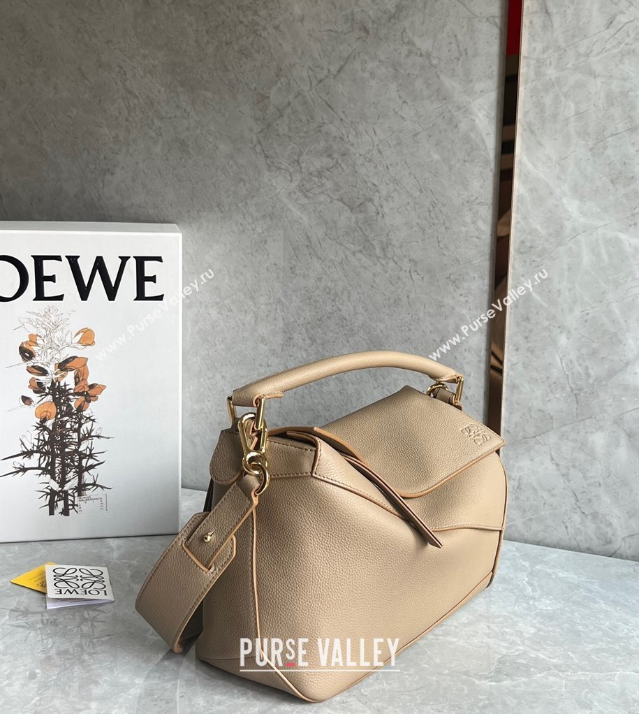 Loewe Puzzle Medium Bag in Litchi-Grained Calfskin Sand Beige 2024 3002B (nana-240202068)