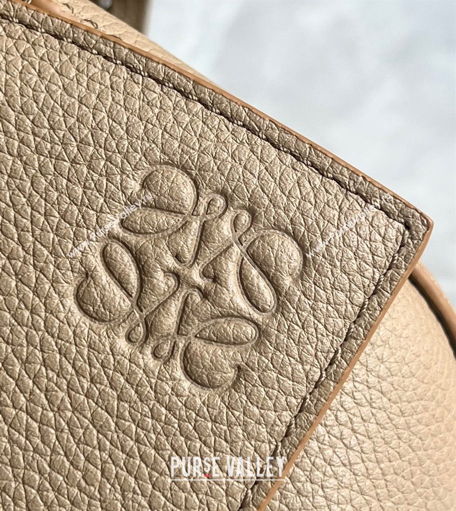 Loewe Puzzle Medium Bag in Litchi-Grained Calfskin Sand Beige 2024 3002B (nana-240202068)