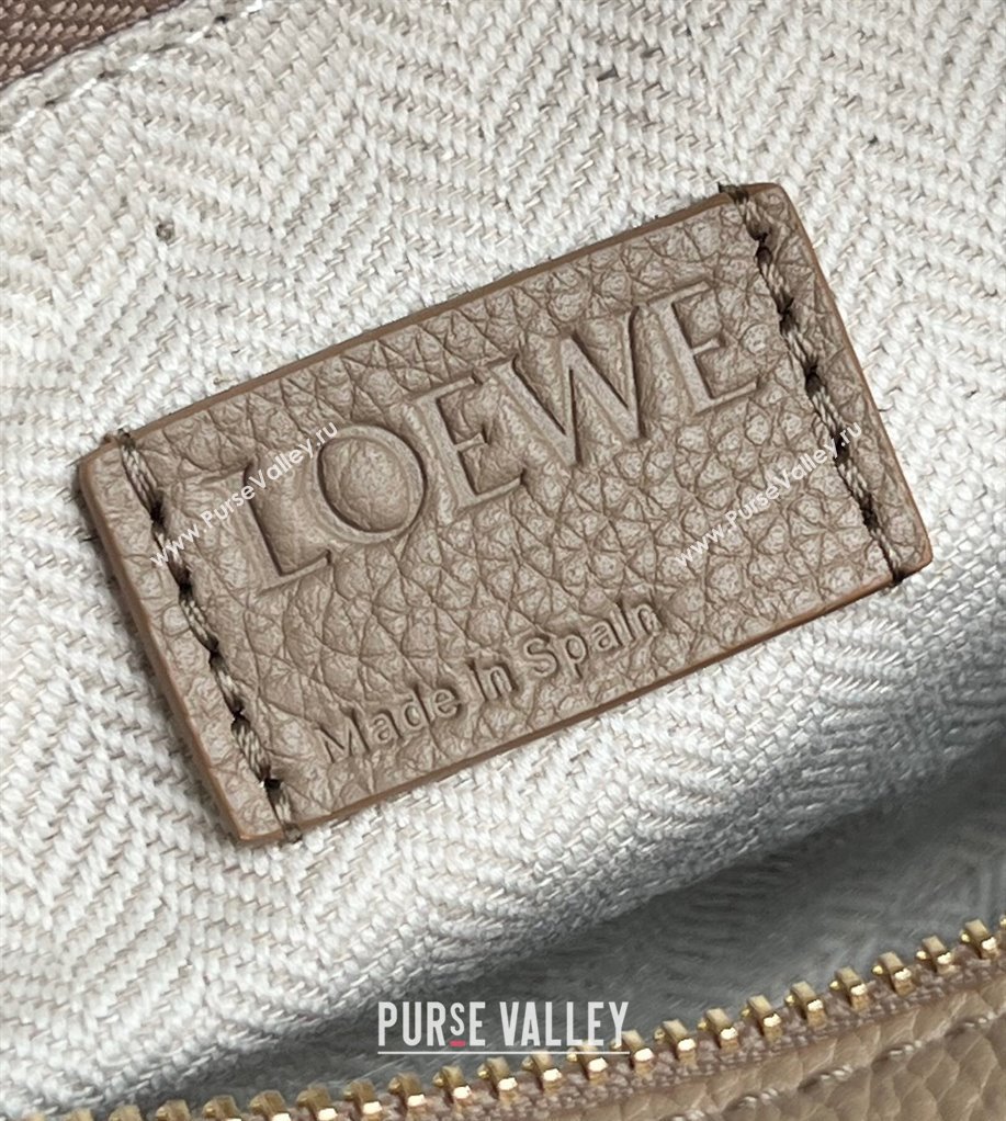 Loewe Puzzle Medium Bag in Litchi-Grained Calfskin Sand Beige 2024 3002B (nana-240202068)