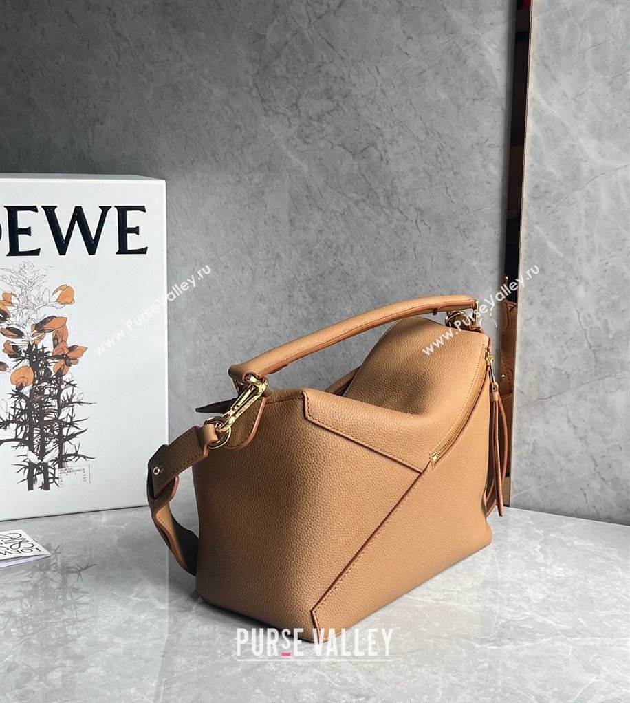 Loewe Puzzle Medium Bag in Litchi-Grained Calfskin Light Brown 2024 3002B (nana-240202069)