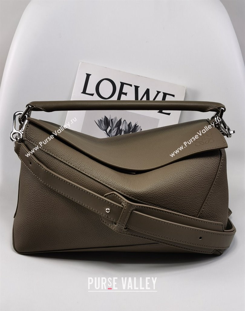 Loewe Puzzle Medium Bag in Litchi-Grained Calfskin Winter Brown 2024 3002B (nana-240202071)