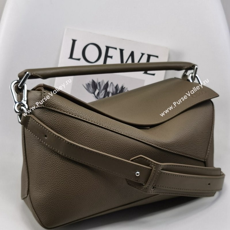 Loewe Puzzle Medium Bag in Litchi-Grained Calfskin Winter Brown 2024 3002B (nana-240202071)