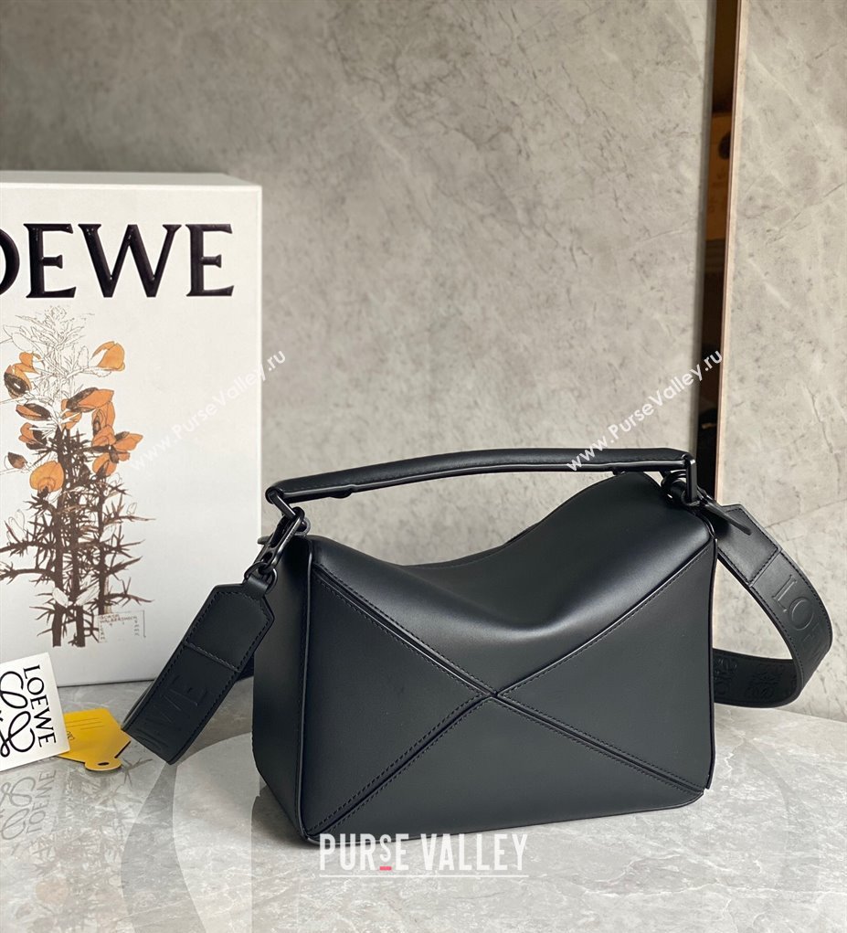 Loewe Small Puzzle bag in Satin Calfskin with Wide Leather Strap Black 2024 (Ys-240202073)