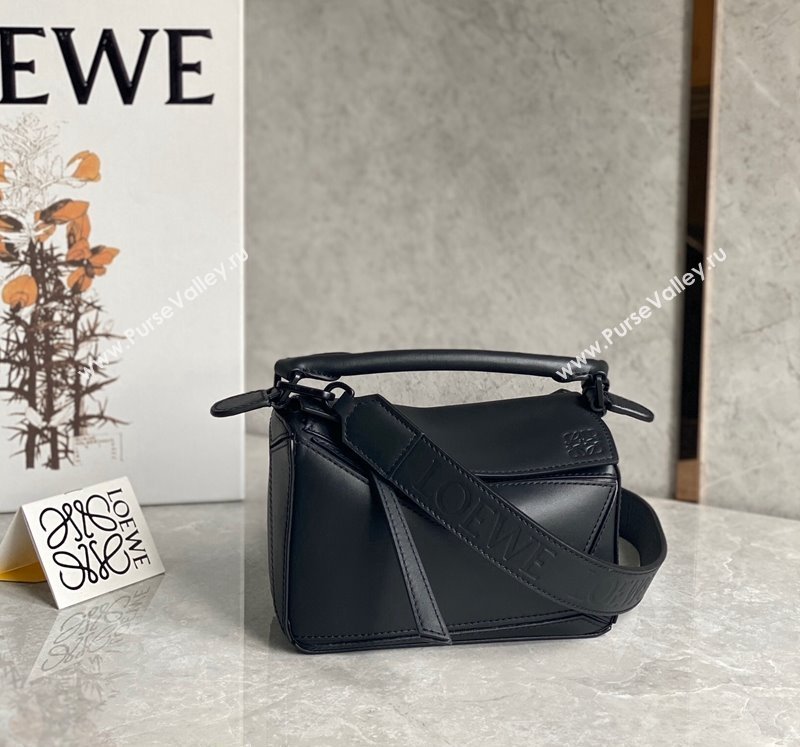 Loewe Mini Puzzle bag in Satin Calfskin with Wide Leather Strap Black 2024 (Ys-240202074)