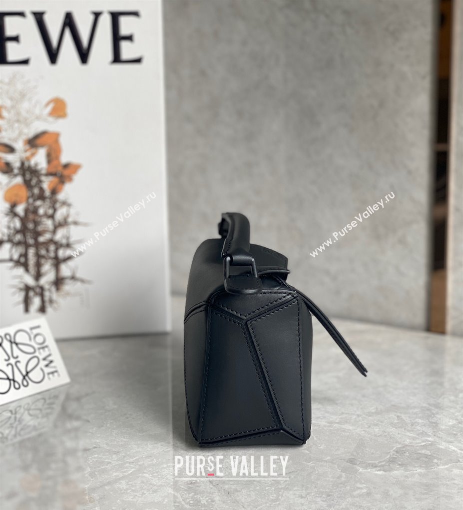 Loewe Mini Puzzle bag in Satin Calfskin with Wide Leather Strap Black 2024 (Ys-240202074)