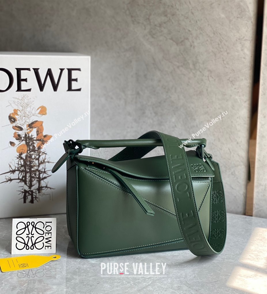 Loewe Small Puzzle bag in Satin Calfskin with Wide Leather Strap Bottle Green 2024 (Ys-240202077)