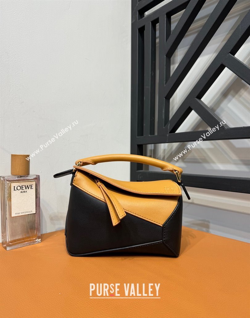 Loewe Mini Puzzle bag in Classic Calfskin Black/Brown 2024 0202 (Ys-240202043)