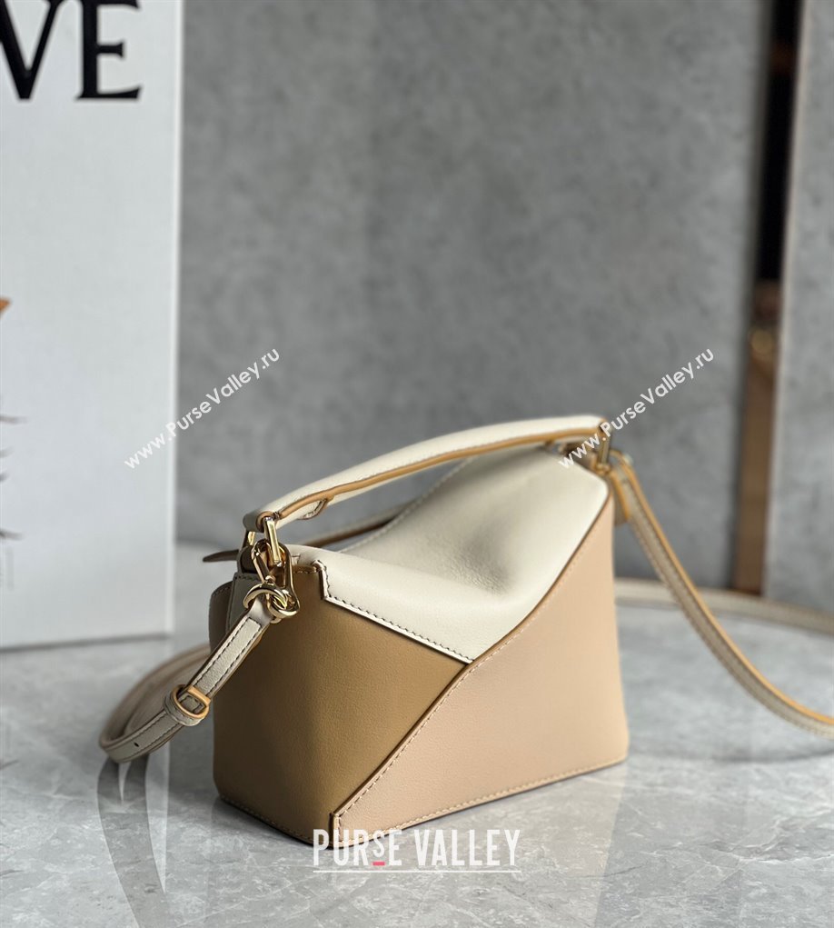 Loewe Mini Puzzle bag in Classic Calfskin White/Nude/Light Brown 2024 0202 (Ys-240202044)