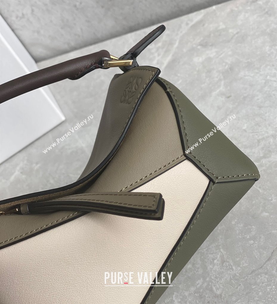 Loewe Mini Puzzle bag in Classic Calfskin Beige/Green 2024 0202 (Ys-240202045)