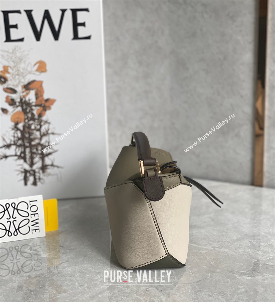 Loewe Mini Puzzle bag in Classic Calfskin Beige/Green 2024 0202 (Ys-240202045)