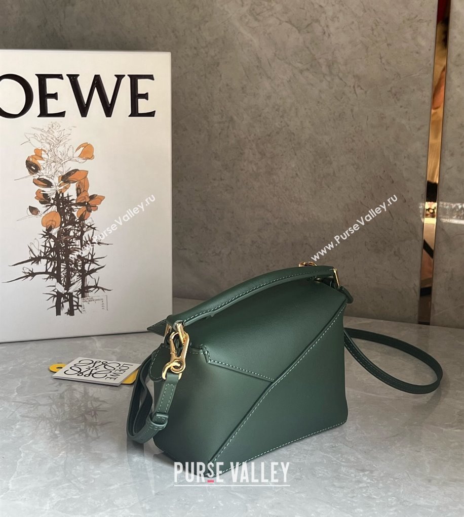 Loewe Mini Puzzle bag in Classic Calfskin Bottle Green 2024 0202 (Ys-240202047)