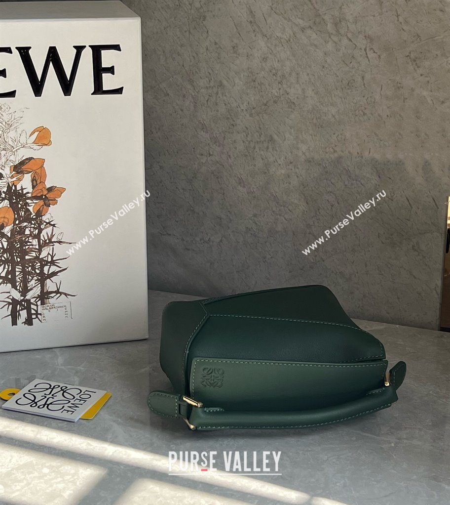 Loewe Mini Puzzle bag in Classic Calfskin Bottle Green 2024 0202 (Ys-240202047)