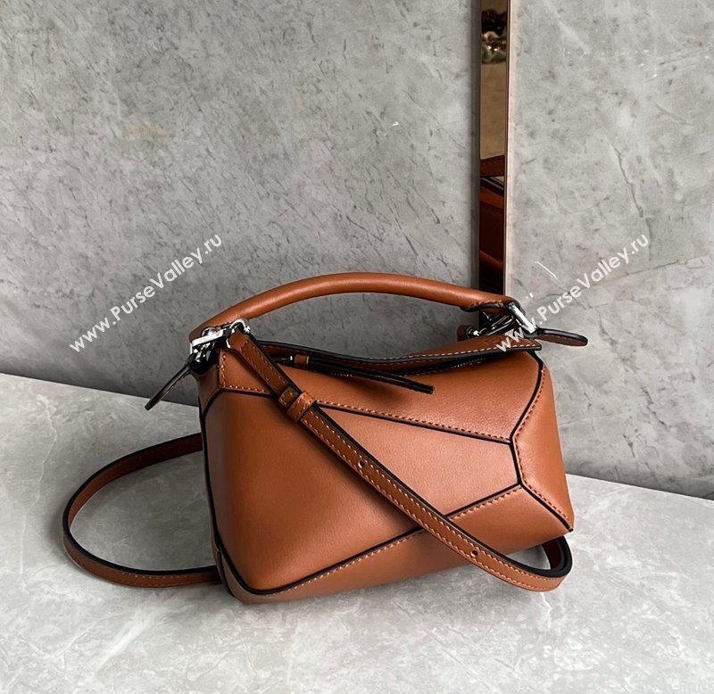 Loewe Mini Puzzle bag in Classic Calfskin Caramel Brown 2024 0202 (Ys-240202048)