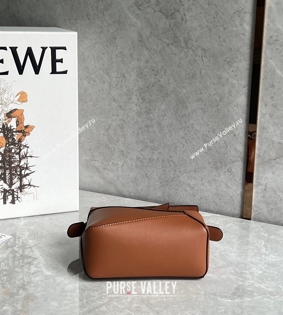 Loewe Mini Puzzle bag in Classic Calfskin Caramel Brown 2024 0202 (Ys-240202048)