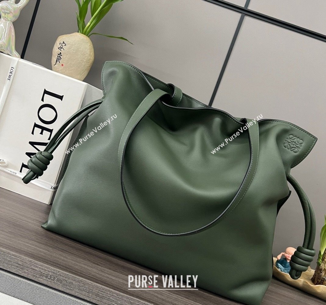Loewe Large Flamenco clutch in nappa calfskin Bottle Green 2024 062350 (Ys-240221077)