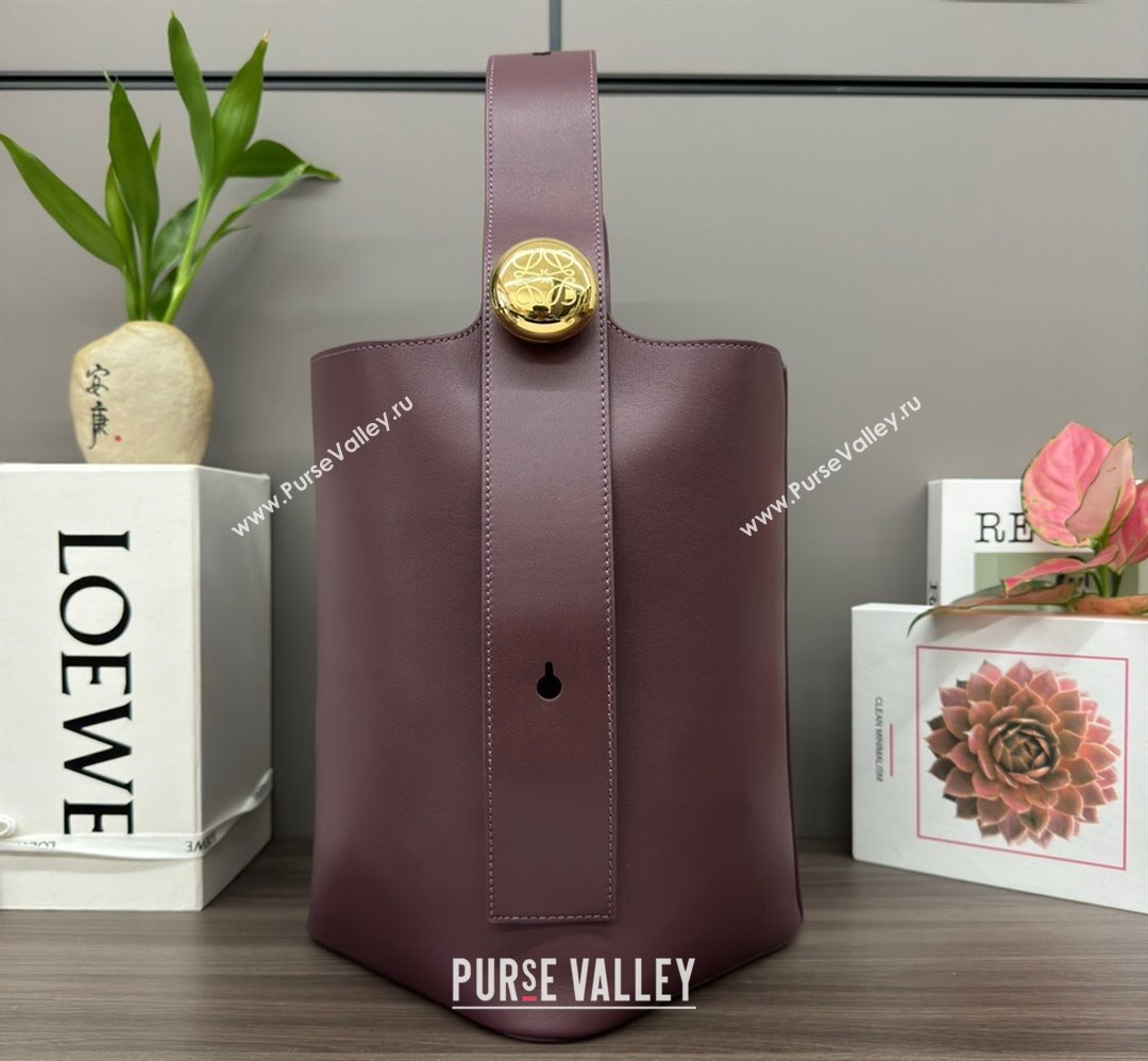 Loewe Medium Pebble Bucket bag in mellow calfskin Dark Burgundy 2024 062341 (Ys-240221080)