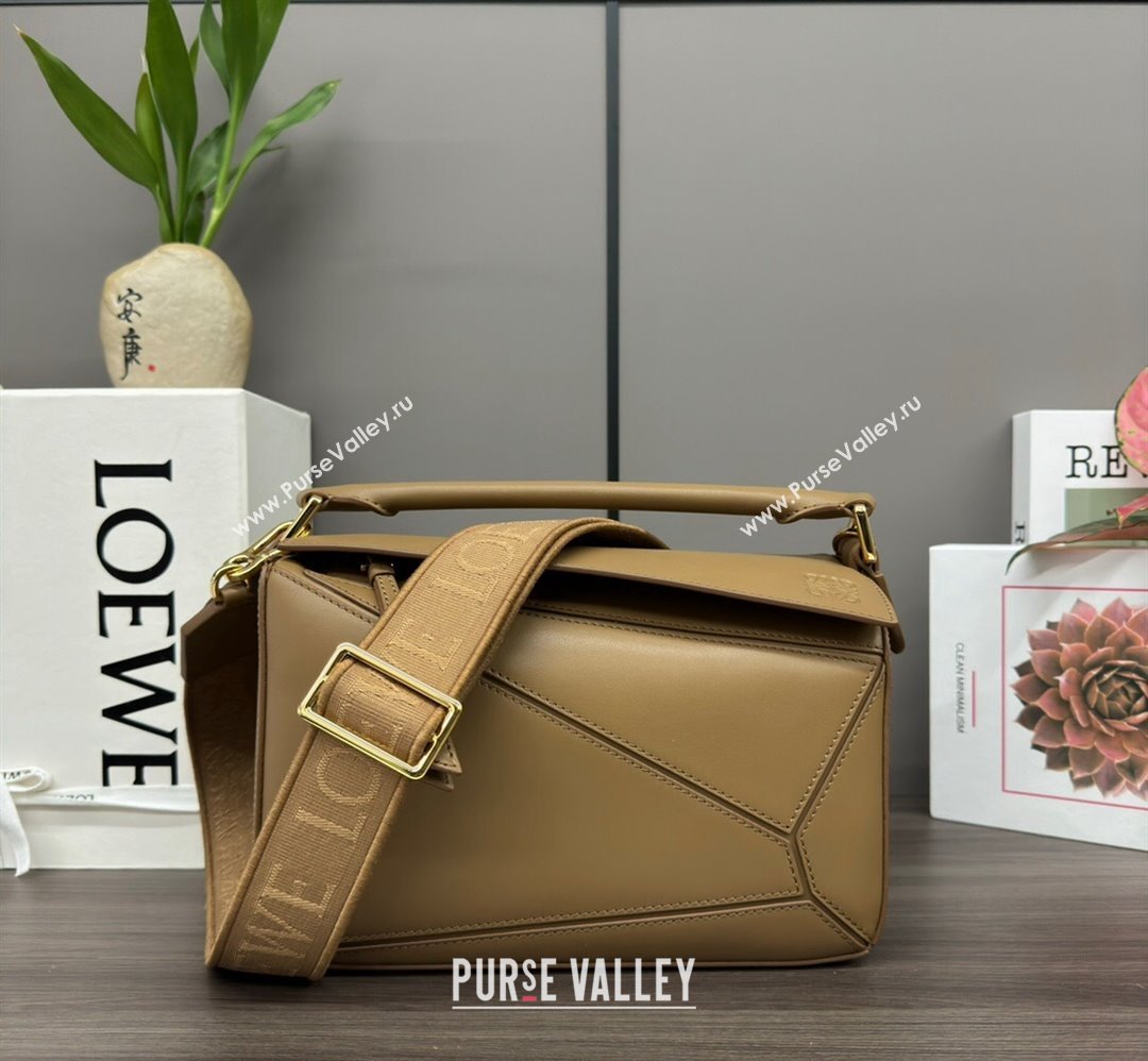 Loewe Small Puzzle bag in Satin Calfskin with Jacquard Strap Oak Brown 2024 262305 (Ys-240221086)