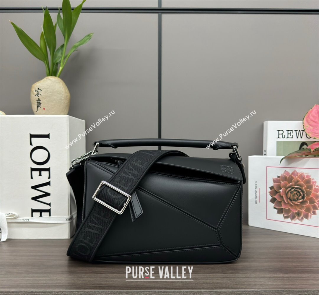 Loewe Small Puzzle bag in Satin Calfskin with Jacquard Strap Black 2024 262305 (Ys-240221087)