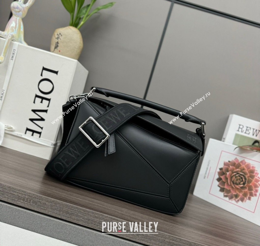 Loewe Small Puzzle bag in Satin Calfskin with Jacquard Strap Black 2024 262305 (Ys-240221087)